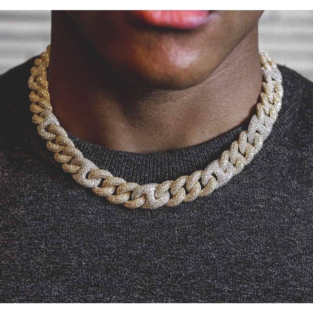 How To Upgrade Your Look With Diamond Chains For Men