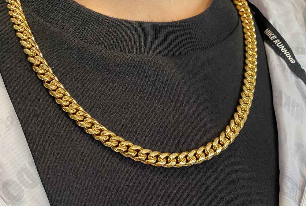 How A Necklace Can Really Elevate Your Entire Style